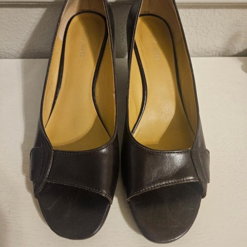 Women's Nine West Open Toe Wedge Pump Dark Brown Size 9.5M